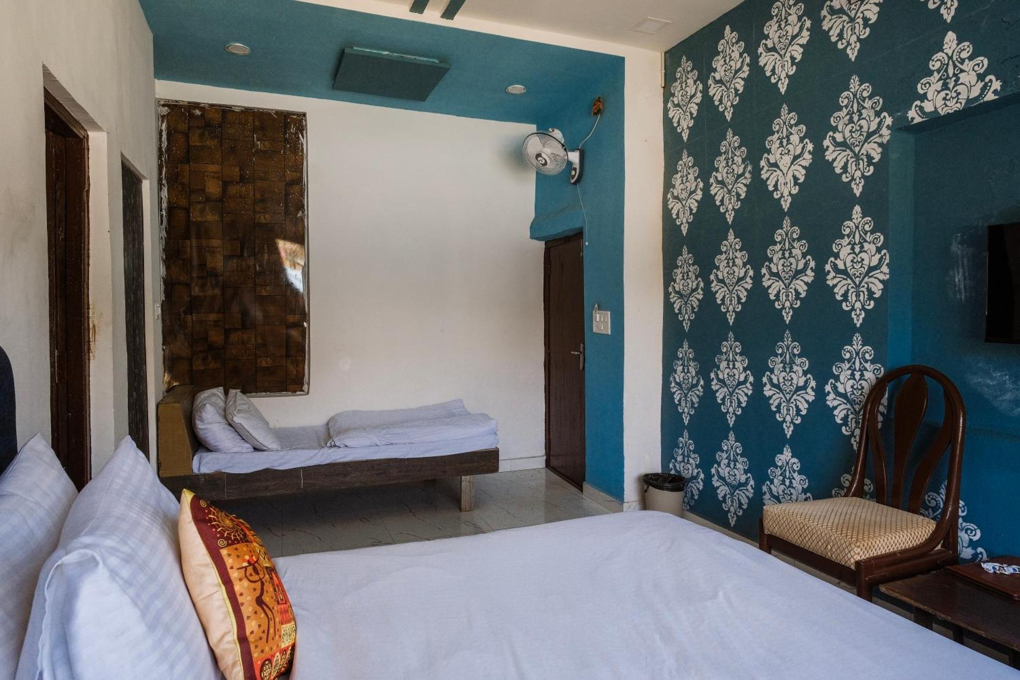 Rudraksha Inn مونت ابو المظهر الخارجي الصورة