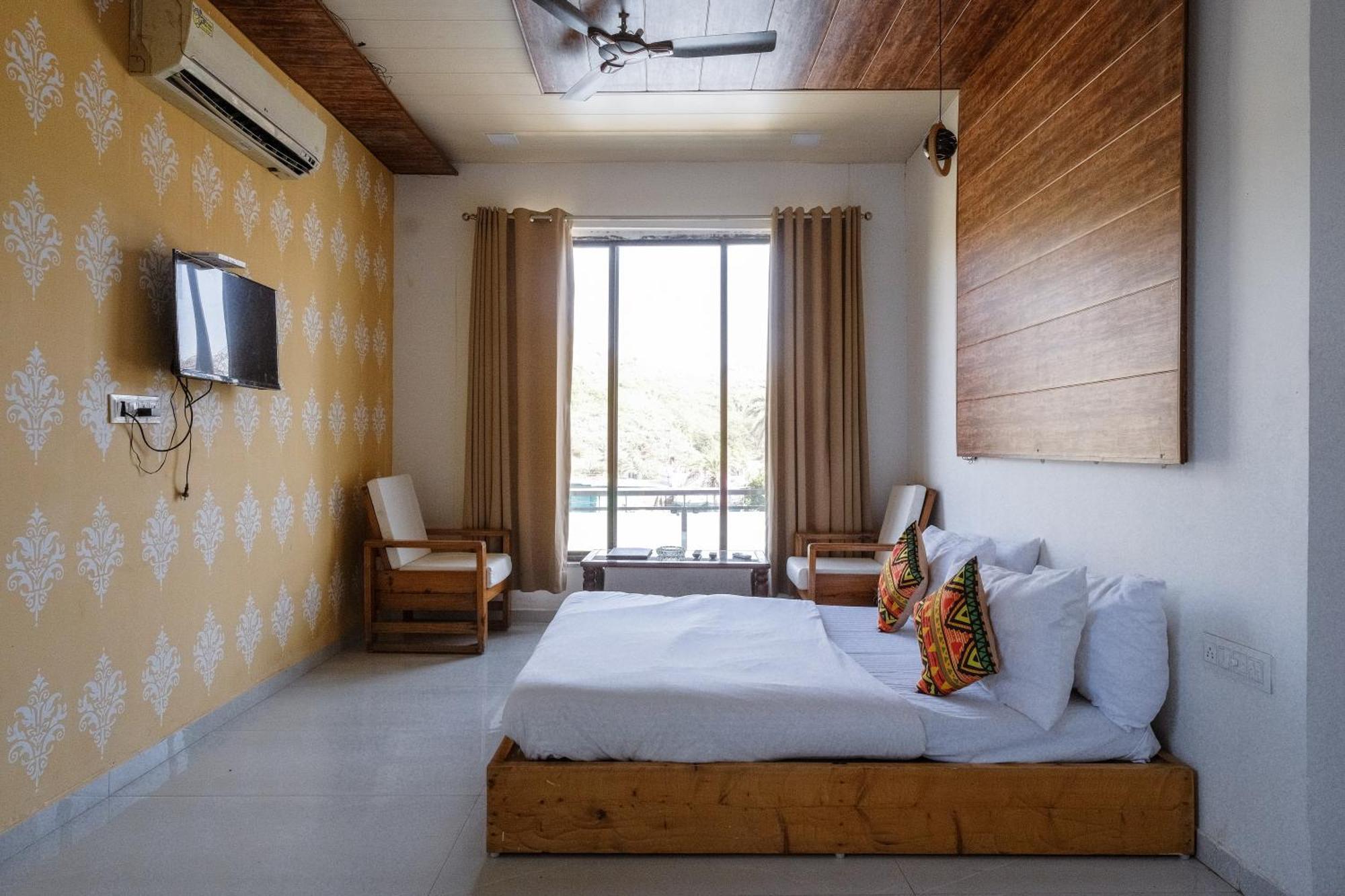 Rudraksha Inn مونت ابو المظهر الخارجي الصورة