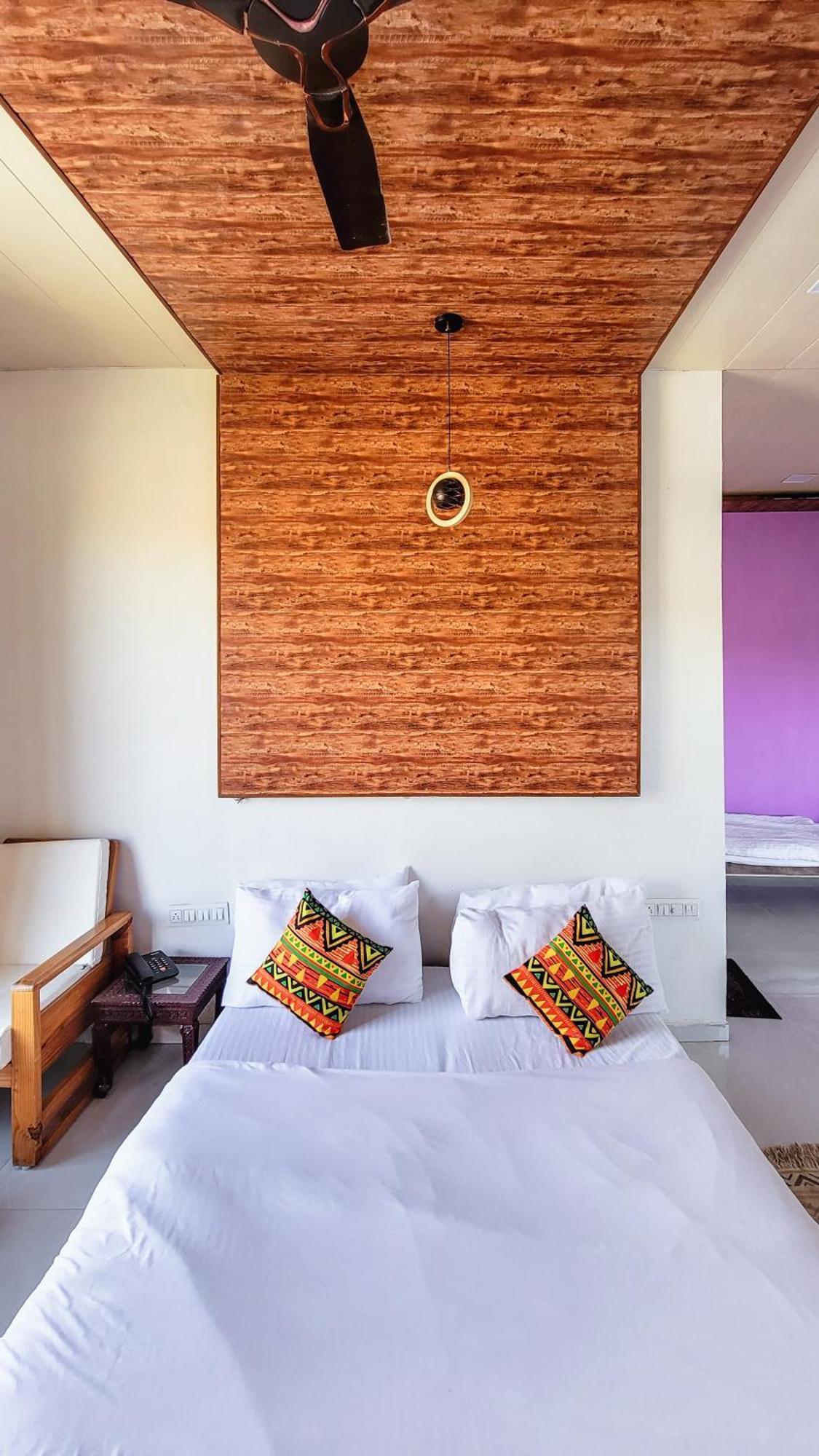 Rudraksha Inn مونت ابو المظهر الخارجي الصورة