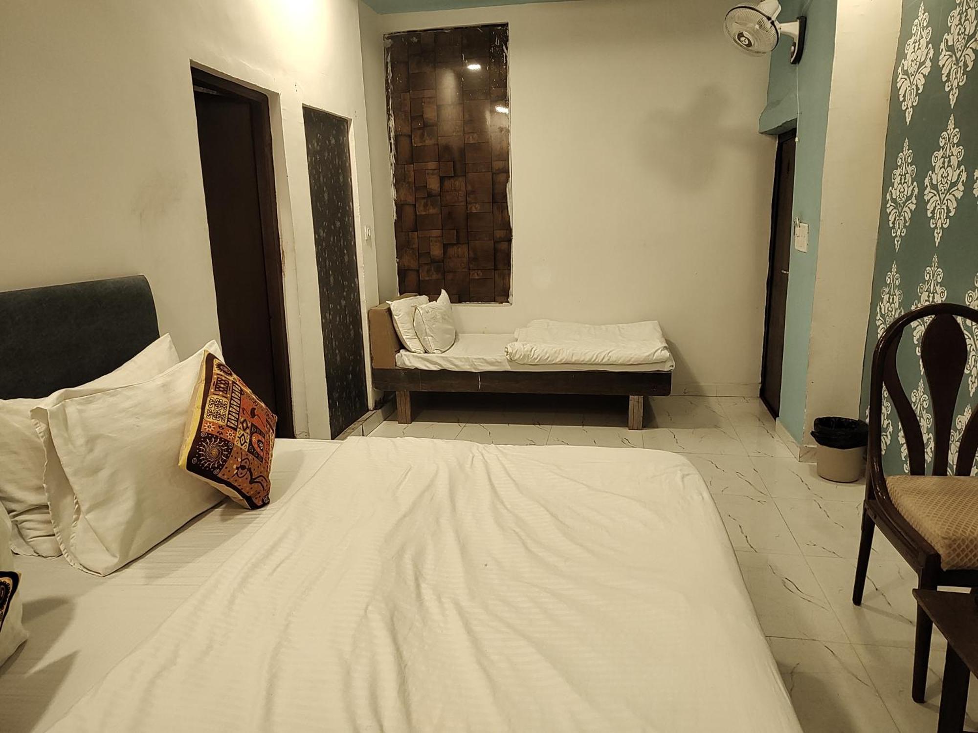 Rudraksha Inn مونت ابو المظهر الخارجي الصورة